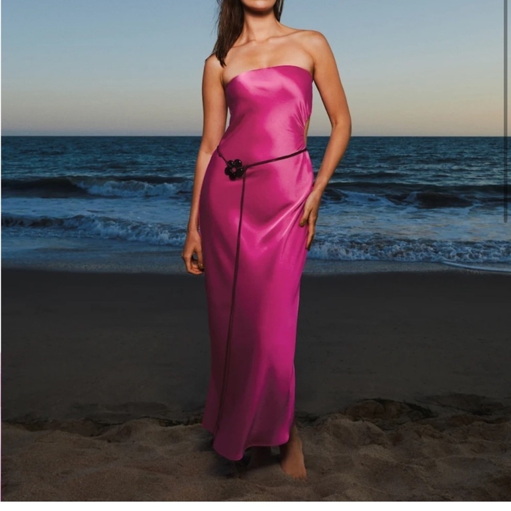 NWT Reformation Navaeh Satin Side Cutout Strapless Midi Bias Dress in Flambe - Picture 3 of 15